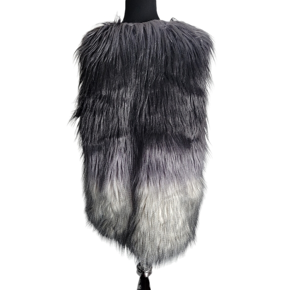 Gray Ombre Faux Fur Vest Size L - Picture 2 of 5